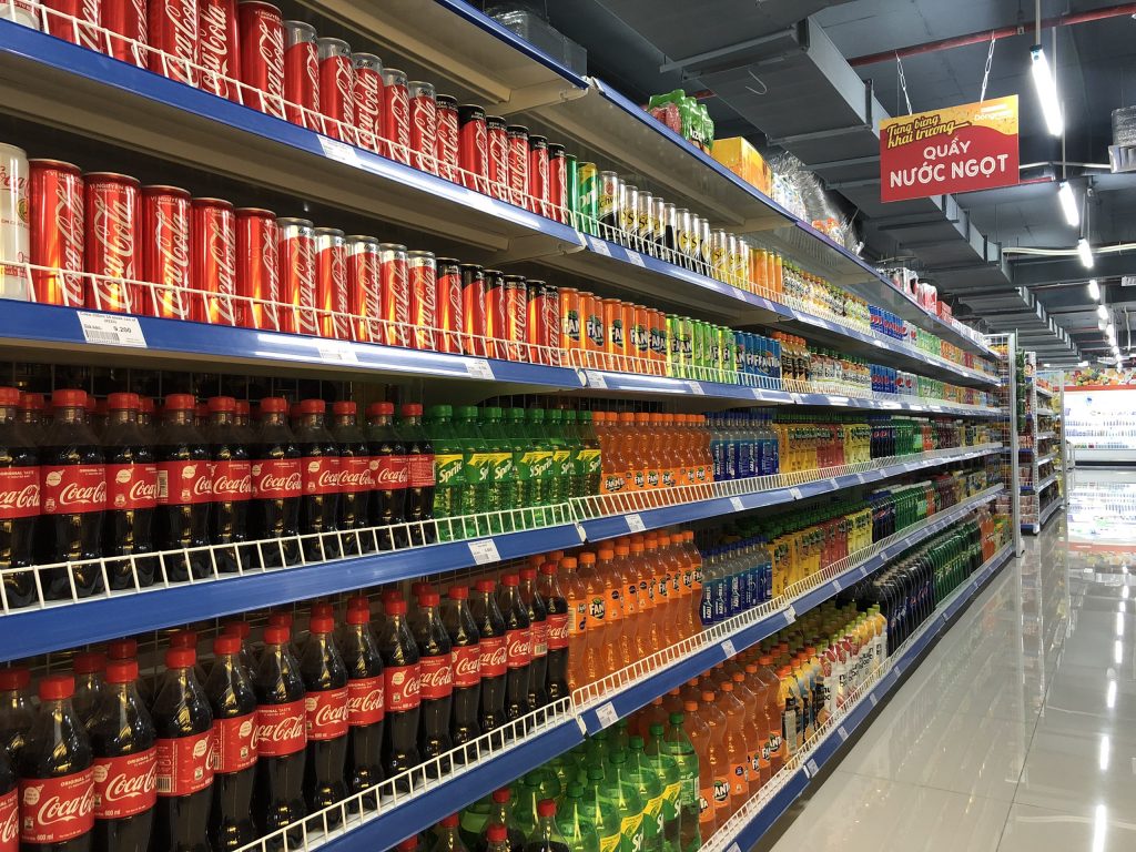Vai trò của kệ quảng cáo nước ngọt