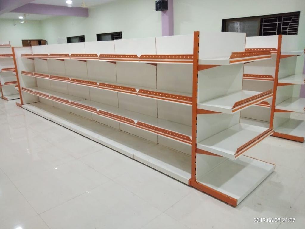 Kệ trưng bày bánh kẹo lưng tôn liền