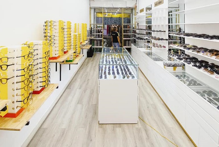 Kệ trưng bày mắt kính các loại
