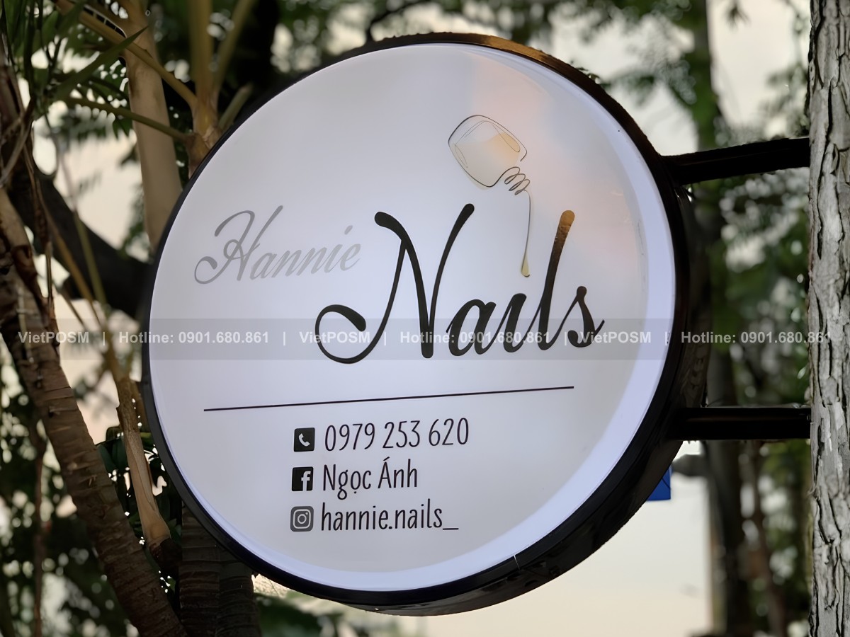 Hộp đèn mica xuyên sáng